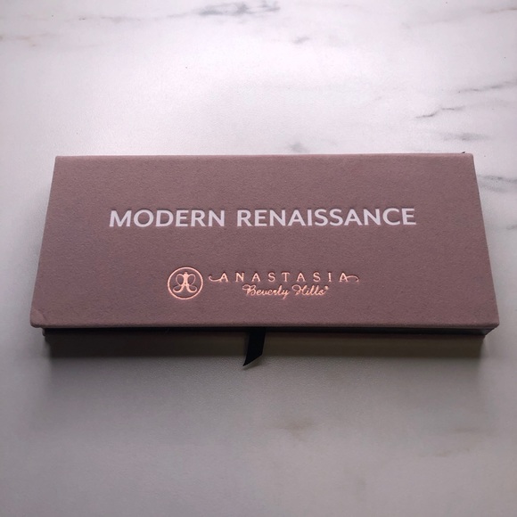 ⭐️2/$20.Anastasia Modern Renaissance - Picture 2 of 3